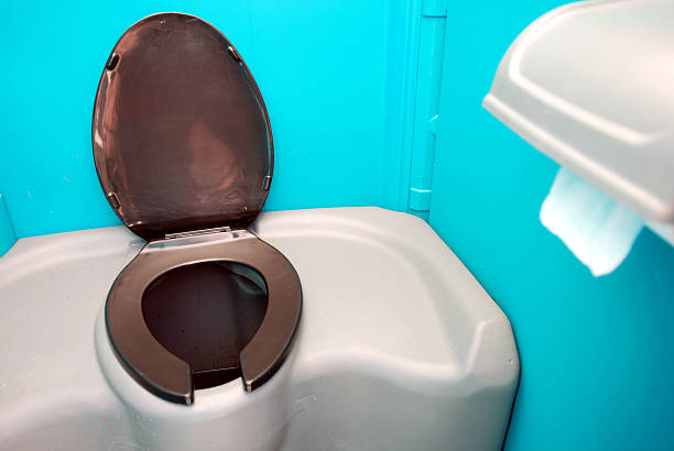 Best Porta potty delivery and setup  in Lawrence, IN