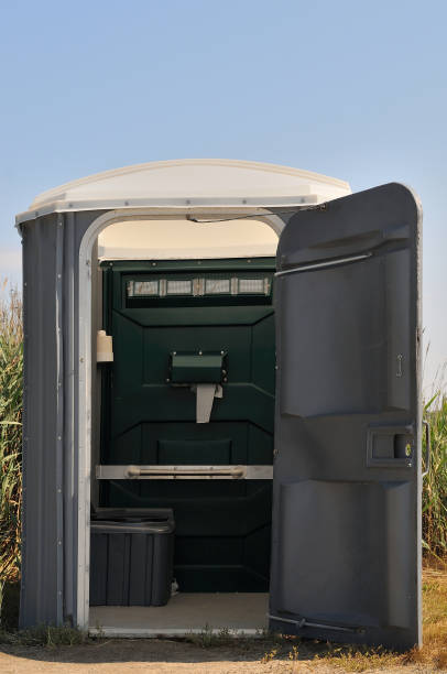 Best Affordable portable toilet rental  in Lawrence, IN